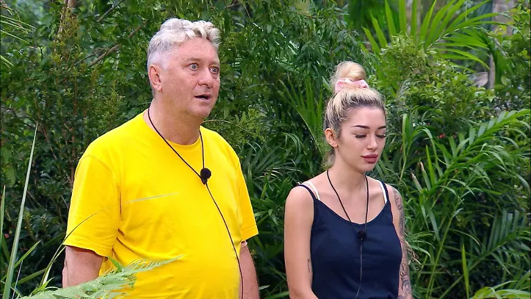 ACHTUNG-SPERRFRIST-FUeR-ALLE-MEDIEN-BIS-ZUM-SHOWENDE-SAMSTAG-24-JANUAR-2026-22-30-UHR-Ariel-und-Hubert-Fella-treten-zur-Dschungelpruefung-Wissen-macht-Bah-an-Die-Verwendung-des-sendungsbezogenen-Materials-ist-nur-mit-dem-Hinweis-und-Verlinkung-auf-RTL-gestattet