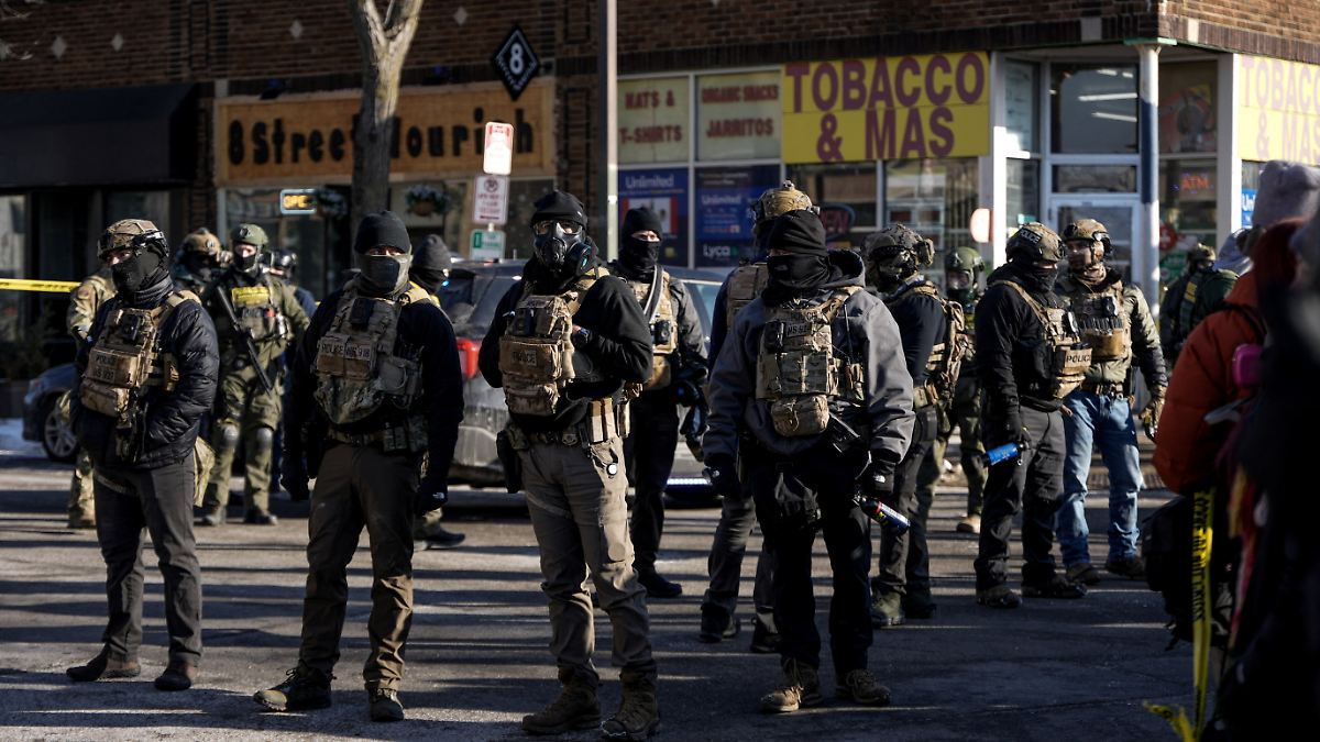 Video-zeigt-Vorfall-US-Bundesbeamte-erschie-en-Mann-in-Minneapolis