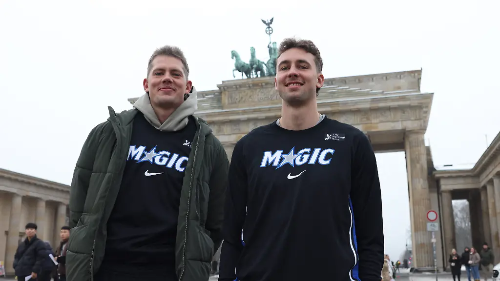 AFP__20260113__2255569743__v1__HighRes__2026NbaEuropeGameOrlandoMagicTeamPhoto