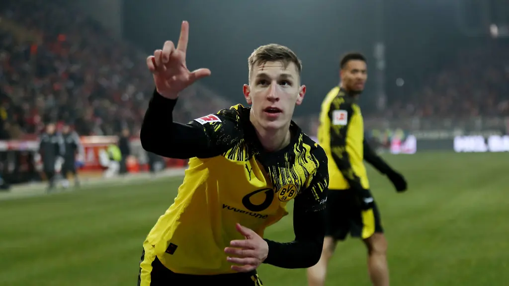 Soccer-Football-Bundesliga-1-FC-Union-Berlin-v-Borussia-Dortmund-Stadion-An-der-Alten-Forsterei-Berlin-Germany-January-24-2026-Borussia-Dortmund-s-Nico-Schlotterbeck-celebrates-scoring-their-second-goal-REUTERS-Maryam-Majd-DFL-REGULATIONS-PROHIBIT-ANY-USE-OF-PHOTOGRAPHS-AS-IMAGE-SEQUENCES-AND-OR-QUASI-VIDEO