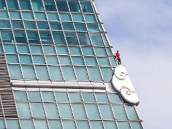 Live auf Netflix gestreamt: US-Freikletterer bezwingt Wolkenkratzer in Taipeh