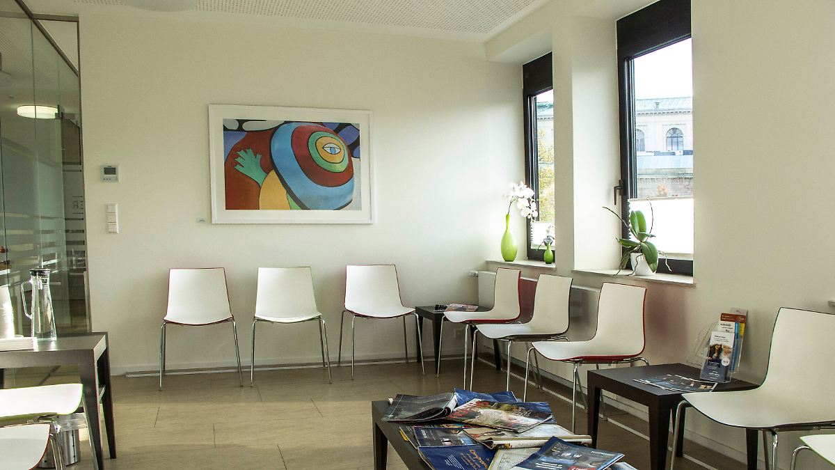 Rezepte-ganz-ohne-Praxis-Besuch-Kassen-fordern-verpflichtende-Navigator-App-f-r-Arztkontakte