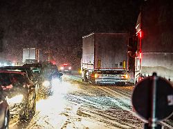 Nordrhein-Westfalen: Schnee sorgt für zahlreiche Unfälle in Ostwestfalen