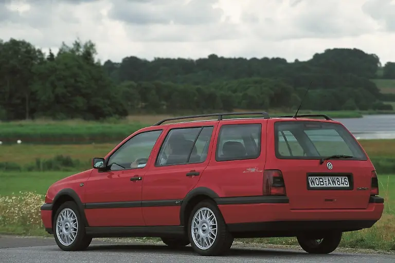 64ca88834e47ccc80c0922910e439bfea322d2bb-d96-7082-large-jpg-1