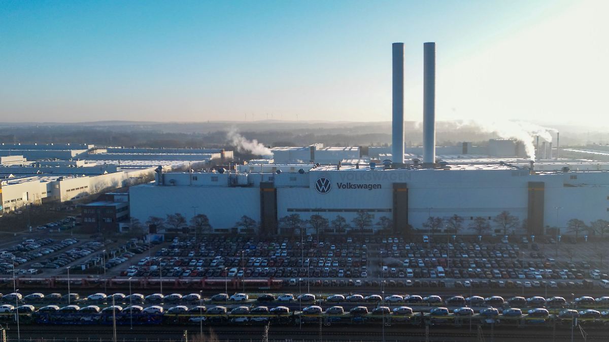 Besonders-f-r-VW-von-Vorteil-Autobauer-sparen-Milliarden-durch-laschere-CO2-Regeln