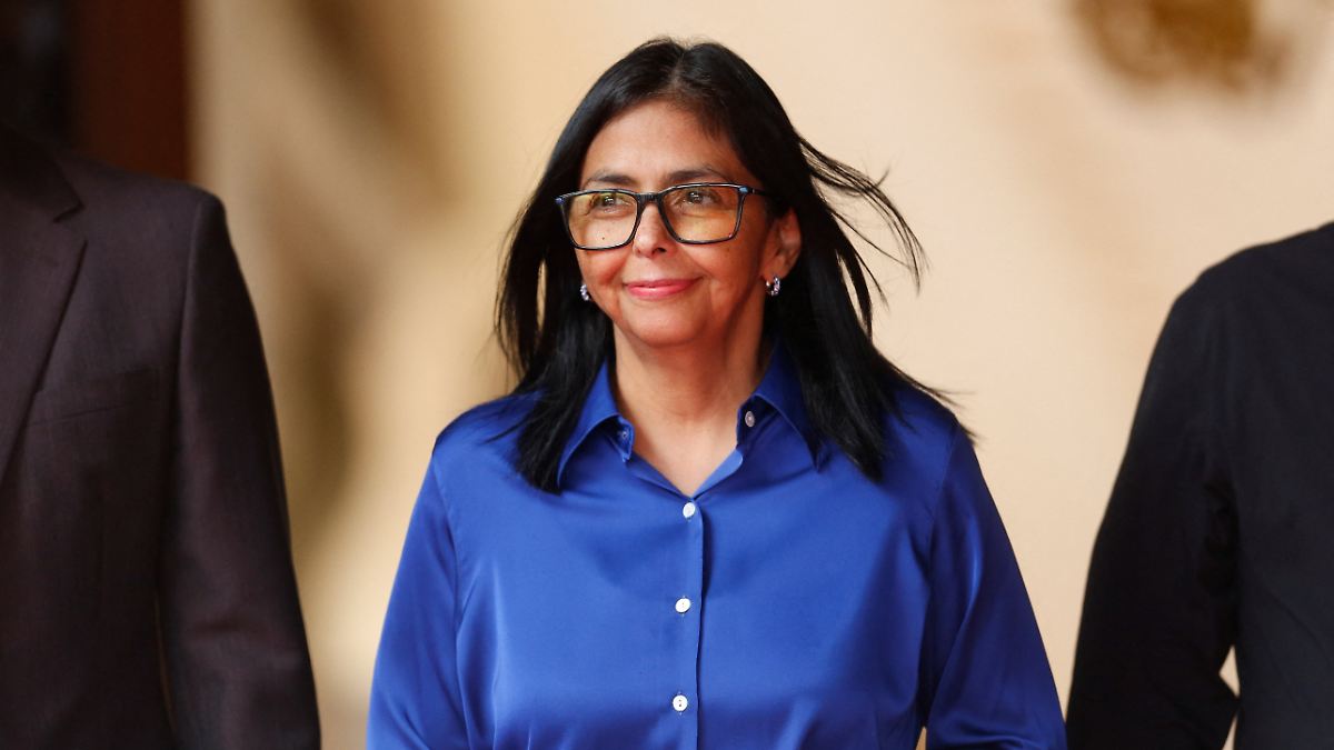 -Reicht-mit-den-Befehlen-Venezuelas-bergangspr-sidentin-geht-auf-Distanz-zu-den-USA