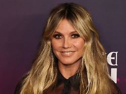 Promis sind begeistert: Sie singt wieder: Heidi Klum kann es nicht lassen