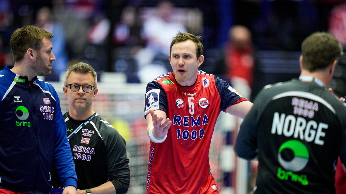 Norwegen-verpasst-Sieg-Handball-Star-geht-nach-finalem-Fehlwurf-auf-Mitspieler-los