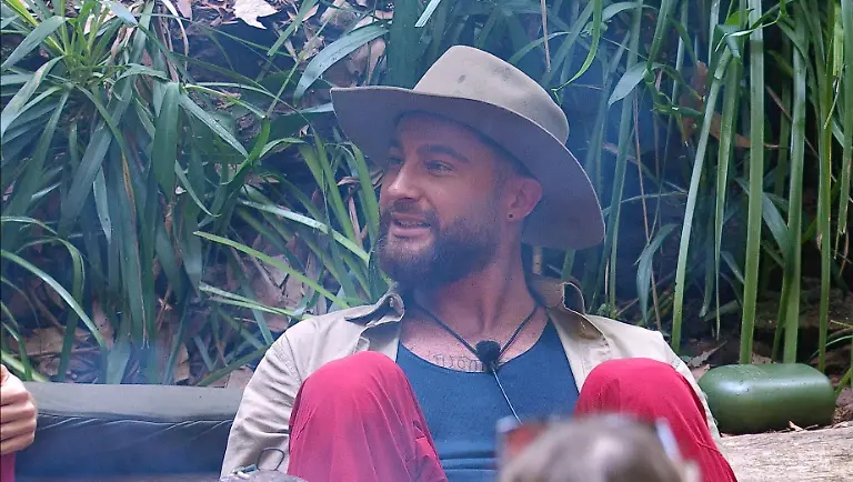 ACHTUNG-SPERRFRIST-FUeR-ALLE-MEDIEN-BIS-ZUM-SHOWENDE-MONTAG-26-JANUAR-2026-22-30-UHR-Samira-und-Umut-Tekin-sprechen-ueber-Vertrauensbrueche-die-sie-bis-heute-beschaeftigen-Die-Verwendung-des-sendungsbezogenen-Materials-ist-nur-mit-dem-Hinweis-und-Verlinkung-auf-RTL-gestattet