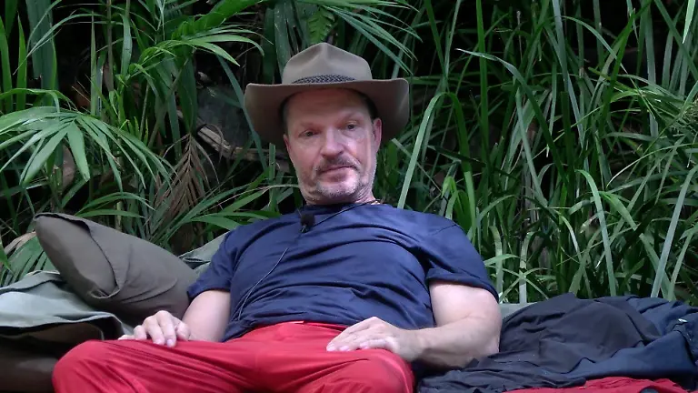 ACHTUNG-SPERRFRIST-FUeR-ALLE-MEDIEN-BIS-ZUM-SHOWENDE-MONTAG-26-JANUAR-2026-22-30-UHR-Ariel-und-Umut-reden-gleichzeitig-aufeinander-ein-Hardy-Krueger-kommentiert-trocken-Muppet-Show-Die-Verwendung-des-sendungsbezogenen-Materials-ist-nur-mit-dem-Hinweis-und-Verlinkung-auf-RTL-gestattet