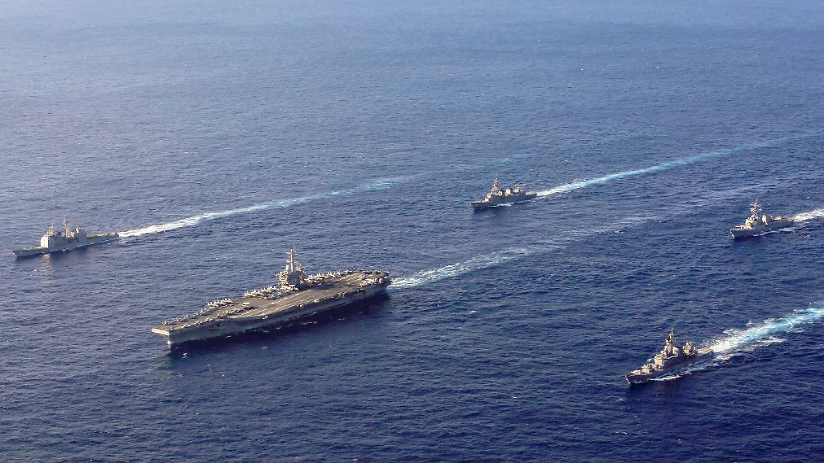 Iran warnt Trump vor Angriff: US-Flugzeugträger "Abraham Lincoln" erreicht Ziel im Nahen Osten