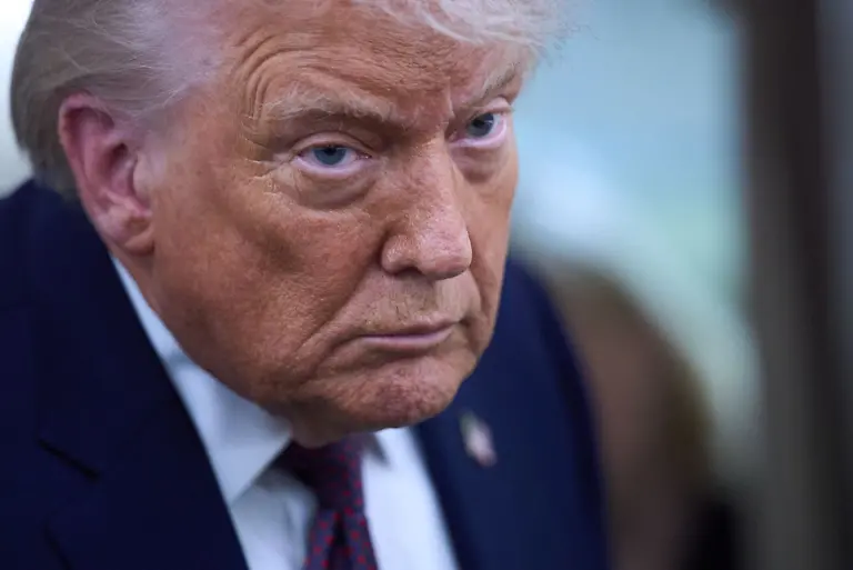 Die-USA-haben-nach-Worten-Trumps-eine-Armada-nahe-dem-Iran-stationiert