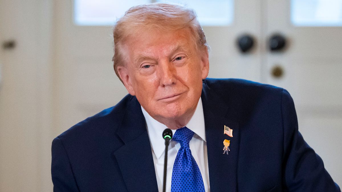 Regierung-in-Seoul-berrascht-Trump-erh-ht-Z-lle-f-r-S-dkorea-auf-25-Prozent