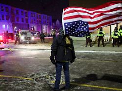 Erklärungsnot nach Todesschüssen: Trump deutet Umschwenken in Minneapolis an