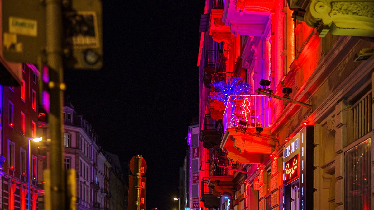 Am-Finanzamt-vorbei-Studie-Schattenwirtschaft-auf-ber-500-Milliarden-angewachsen