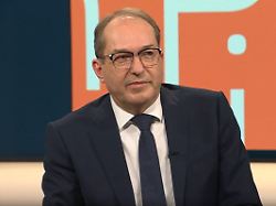 Innenminister will "Verfassungsschutz weiter ausbauen"