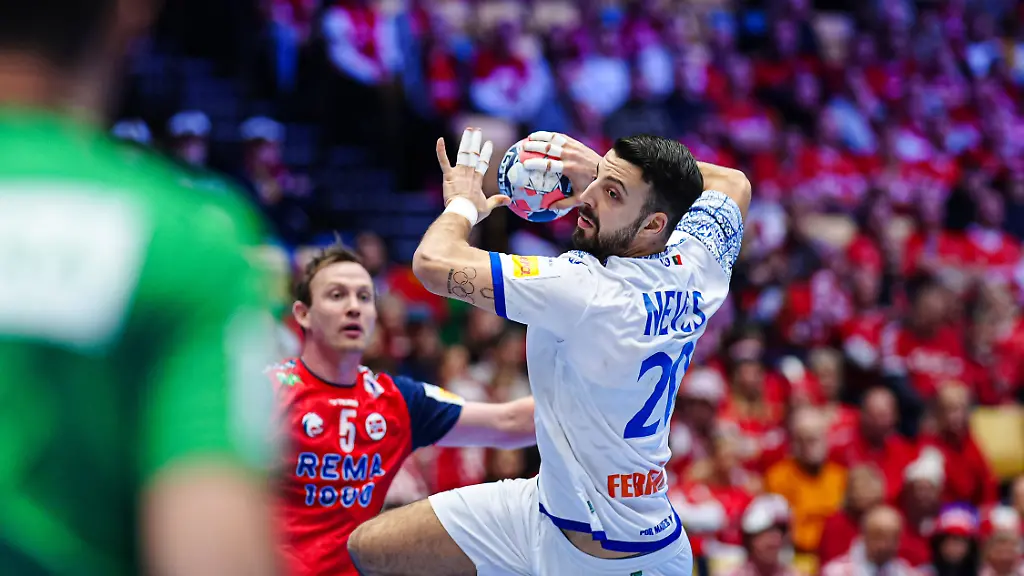 Wurf-Tor-Miguel-Neves-Portugal-20-DEN-Portugal-vs-Norwegen-Handball-EHF-Europameisterschaft-2026-Hauptrunde-Spieltag-3-26-01-2026-DEN-Portugal-vs-Norwegen-Handball-EHF-Europameisterschaft-2026-Hauptrunde-Spieltag-3-26-01