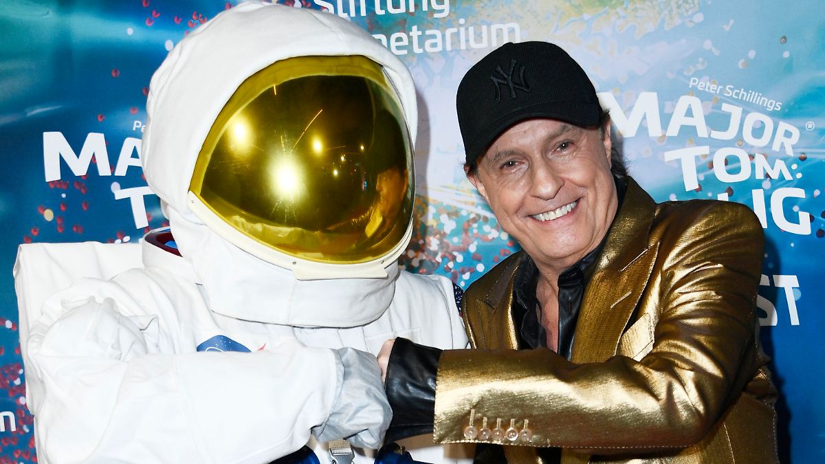 V-llig-losgel-st-im-Opel-Kadett-Wie-Peter-Schilling-seine-Hymne-Major-Tom-schrieb