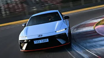 Hyundai vorn