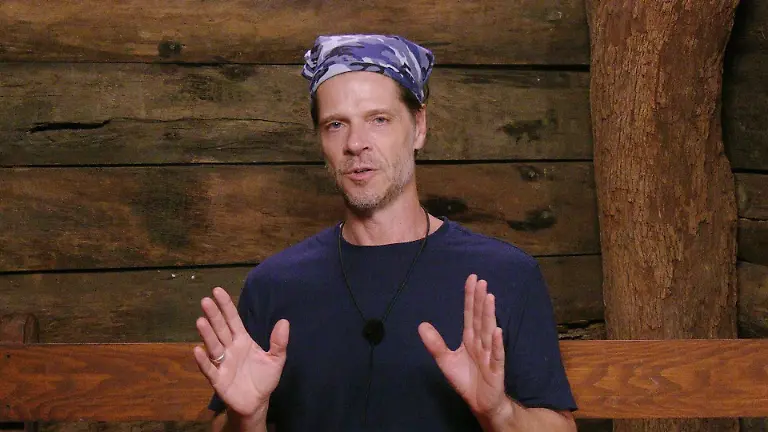 ACHTUNG-SPERRFRIST-FUeR-ALLE-MEDIEN-BIS-ZUM-SHOWENDE-DIENSTAG-27-JANUAR-2026-22-30-UHR-Stephen-Duerr-zeigt-sich-im-Dschungeltelefon-skeptisch-Nach-der-ganzen-Story-Es-war-ein-weltweites-Thema-und-hat-einige-Menschen-in-massive-Schwierigkeiten-gebracht-Bislang-koenne-er-nicht-erkennen-dass-Gil-gelaeutert-aus-der-Sache-herausgehe-Die-Verwendung-des-sendungsbezogenen-Materials-ist-nur-mit-dem-Hinweis-und-Verlinkung-auf-RTL-gestattet