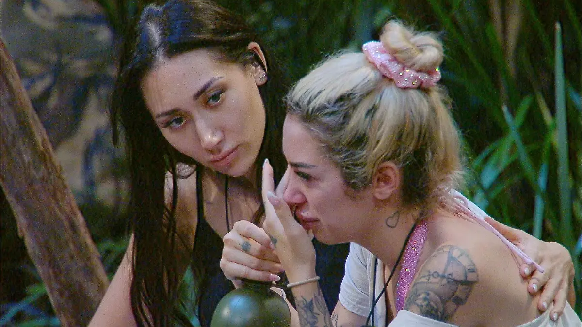 ACHTUNG-SPERRFRIST-FUeR-ALLE-MEDIEN-BIS-ZUM-SHOWENDE-DIENSTAG-27-JANUAR-2026-22-30-UHR-Als-Samira-Yavuz-l-nach-Ariels-im-November-2025-verstorbenem-Vater-fragt-kommen-ihr-die-Traenen-Die-Verwendung-des-sendungsbezogenen-Materials-ist-nur-mit-dem-Hinweis-und-Verlinkung-auf-RTL-gestattet