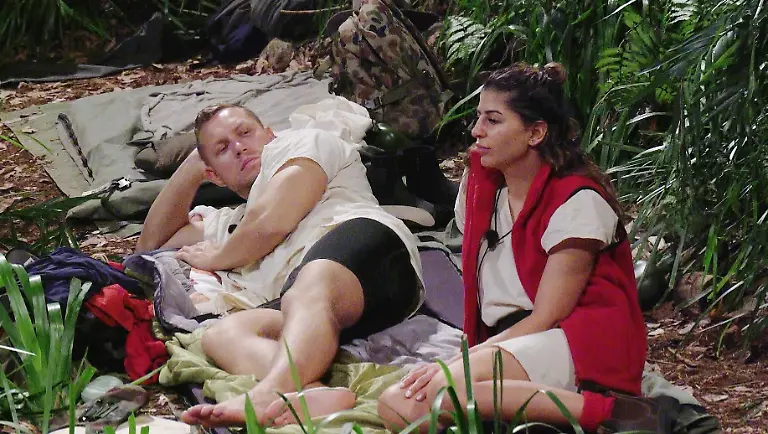 ACHTUNG-SPERRFRIST-FUeR-ALLE-MEDIEN-BIS-ZUM-SHOWENDE-DIENSTAG-27-JANUAR-2026-22-30-UHR-Mit-Patrick-Romer-sinniert-Eva-Benetatou-ueber-die-Liebe-und-die-Maenner-Die-Verwendung-des-sendungsbezogenen-Materials-ist-nur-mit-dem-Hinweis-und-Verlinkung-auf-RTL-gestattet