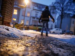 Schneefallgrenze sinkt am Abend: Warnung vor Glätte und Sturmböen in Teilen Deutschlands