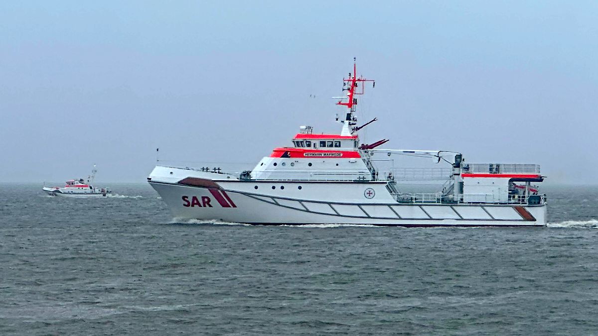 Suche-war-schon-eingestellt-Vermisster-Seemann-vor-Cuxhaven-lebend-gefunden