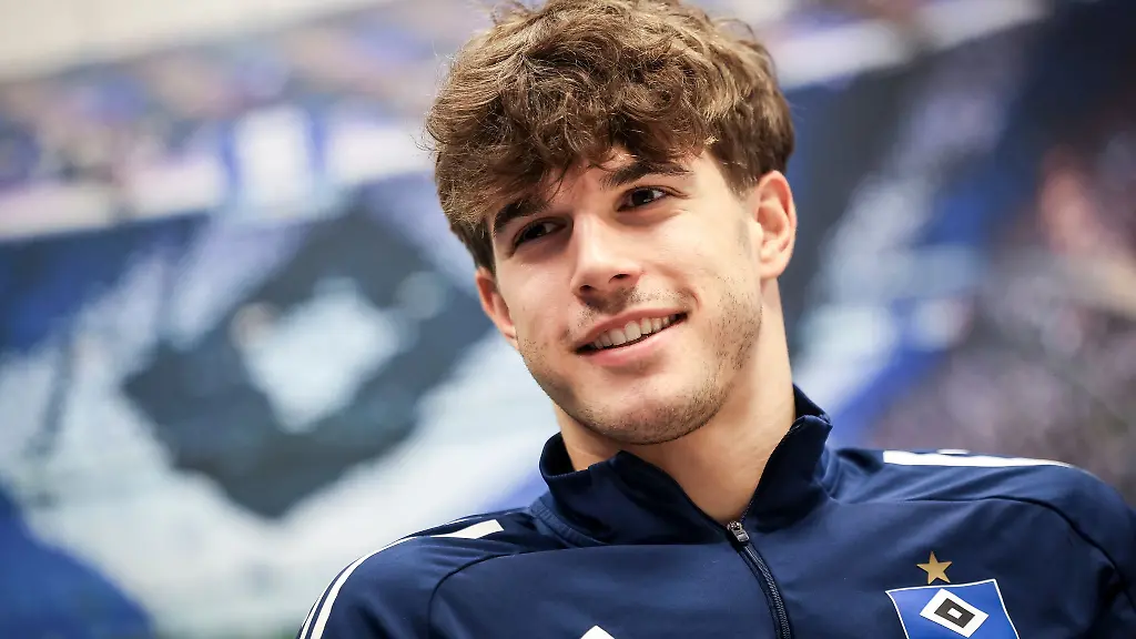 Fans-hoffen-auf-eine-weitere-Saison-im-HSV-Trikot-fuer-den-ausgeliehenen-Abwehrspieler-Luka-Vuskovic