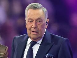 Schlagerstar soll sich schonen: Roland Kaiser muss Auftritt verletzungsbedingt absagen