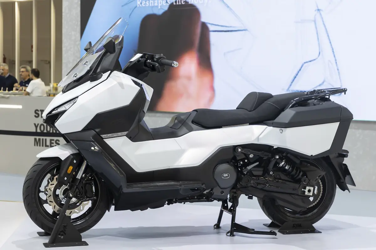 SYMs-neuer-TTLBT-508-Tartaruga-bietet-viel-Platz-fuer-Gepaeck