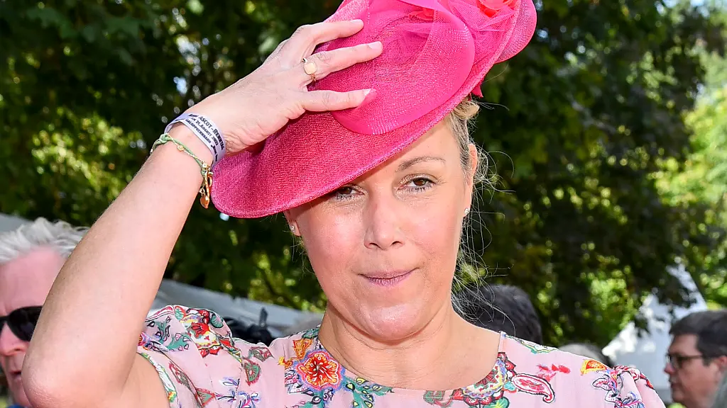 Die-Beziehung-des-Ehepaars-Christian-und-Bettina-Wulff-ist-vorbei-Zum-dritten-Mal-haben-sich-die-beiden-getrennt-Bettina-Wulff-zu-Gast-beim-Audi-Ascot-Renntag-auf-der-Galopprennbahn-Neue-Bult-in-Hannover-am-Sonntag-21