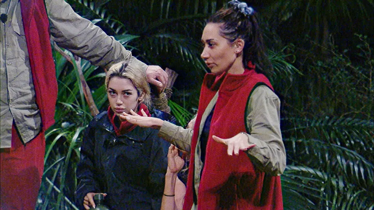 ACHTUNG-SPERRFRIST-FUeR-ALLE-MEDIEN-BIS-ZUM-SHOWENDE-MITTWOCH-28-JANUAR-2026-22-30-UHR-Samira-Yavuz-r-spricht-ein-Machtwort-Sie-selbst-schlaeft-mit-Ariel-auf-dem-Boden-Die-Verwendung-des-sendungsbezogenen-Materials-ist-nur-mit-dem-Hinweis-und-Verlinkung-auf-RTL-gestattet