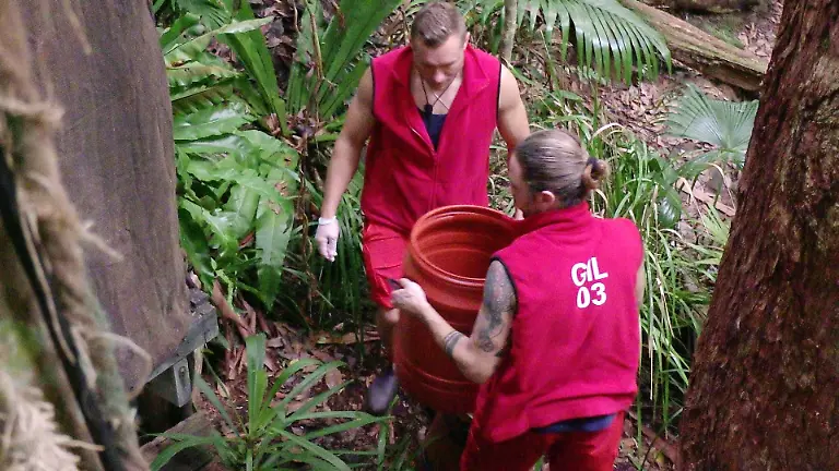 ACHTUNG-SPERRFRIST-FUeR-ALLE-MEDIEN-BIS-ZUM-SHOWENDE-MITTWOCH-28-JANUAR-2026-22-30-UHR-Gil-Ofarim-und-Patrick-Romer-entleeren-die-Toilette-Die-Verwendung-des-sendungsbezogenen-Materials-ist-nur-mit-dem-Hinweis-und-Verlinkung-auf-RTL-gestattet