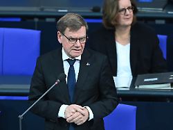 Keine Aussicht auf Abkürzungen: Wadephul wirbt für "faire" EU-Chance der Ukraine