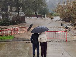 Erheblicher Sachschaden : Sturm "Kristin" verwüstet Portugal und fordert mehrere Tote