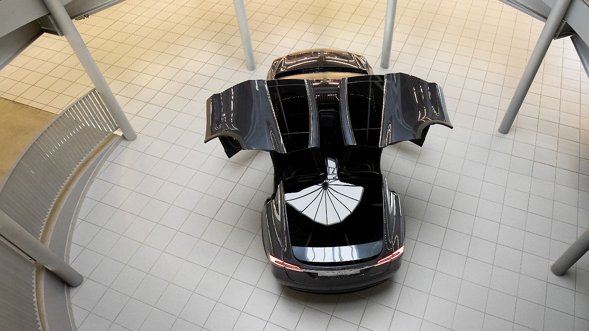 Autos-machen-Robotern-Platz-Tesla-beendet-Produktion-der-Modelle-S-und-X