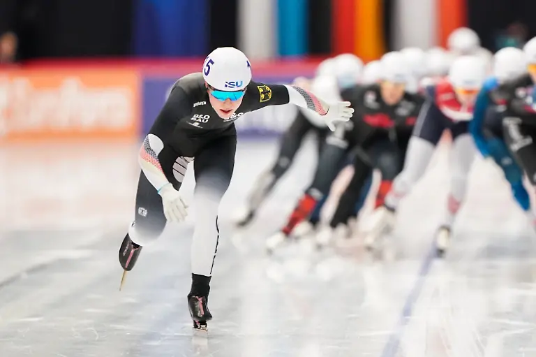 2026-01-25-ISU-World-Cup-Speed-skating-Eisschnelllauf-5-INZELL-GERMANY-JANUARY-25-Josie-Hofmann-of-Germany-during-the-ISU-World-Cup-Speed-Skating-5-at-the-Max-Aicher-Arena-on-January-25-2026-in-Inzell-Germany-Inzell-Max-Aicher-Arena-Germany-Content-not-available-for-redistribution-in-The-Netherlands-directly-or-indirectly-through-any-third-parties