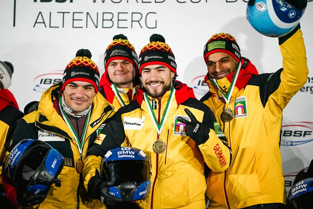 Team-Adam-Ammour-at-the-medal-ceremony-Bob-World-Cup-Altenberg-2026-18-01