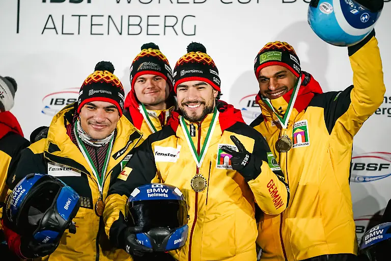 Team-Adam-Ammour-at-the-medal-ceremony-Bob-World-Cup-Altenberg-2026-18-01