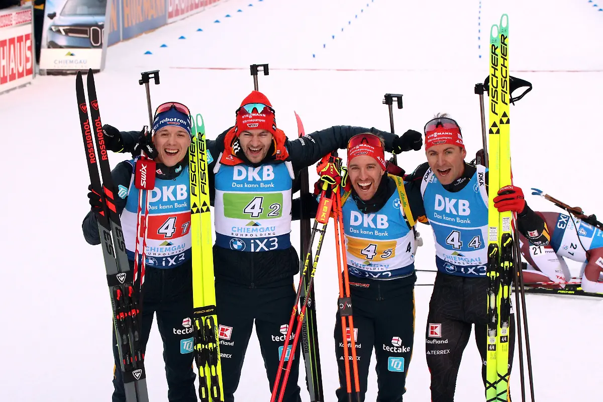 RUHPOLDING-GERMANY-JANUARY-15-Clebrating-with-emotions-the-Bronze-Relay-Team-GER-STRELOW-Justus-GER-4-1-RIETHMUELLER-Danilo-GER-4-2-ZOBEL-David-GER-4-3-NAWRATH-Philipp-GER-4-4-at-the-Men-s-4x7-5-km-Relay-at-the-BMW-IBU-World-Cup-Biathlon-Ruhpolding-on-January-15-2026-in-Ruhpolding-Germany