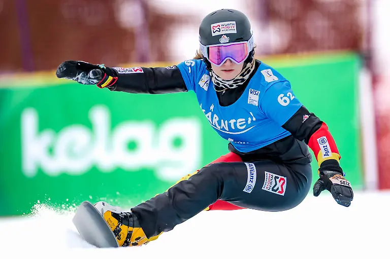 SNOWBOARD-FIS-WC-Simonhoehe-SANKT-URBAN-AUSTRIA-24-JAN-26-SNOWBOARDING-FIS-World-Cup-parallel-giant-slalom-team-Image-shows-Ramona-Theresia-Hofmeister-GER