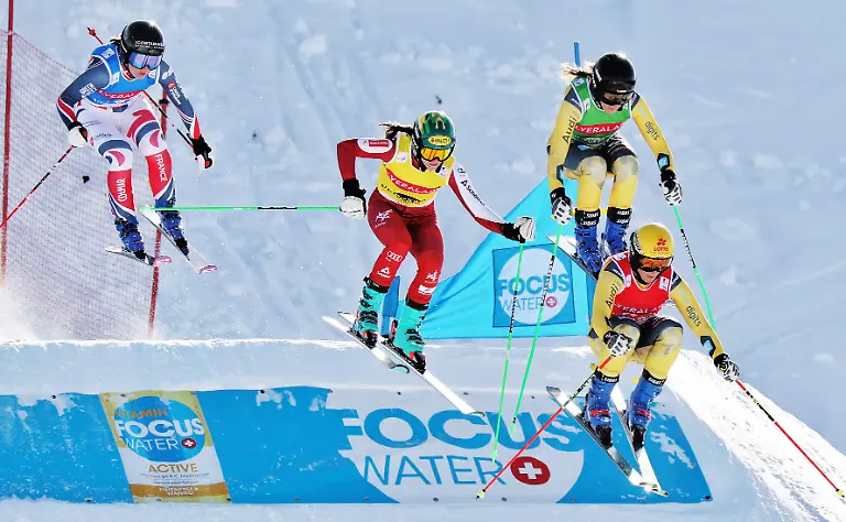 SKI-CROSS-FIS-SX-WC-Veysonnaz-VEYSONNAZ-SWITZERLAND-24-JAN-26-SKI-CROSS-FIS-World-Cup-Ski-Cross-ladies-men-Image-shows-Anouck-Errard-FRA-Sonja-Gigler-AUT-Luisa-Klapprott-GER-and-Daniela-Maier-GER