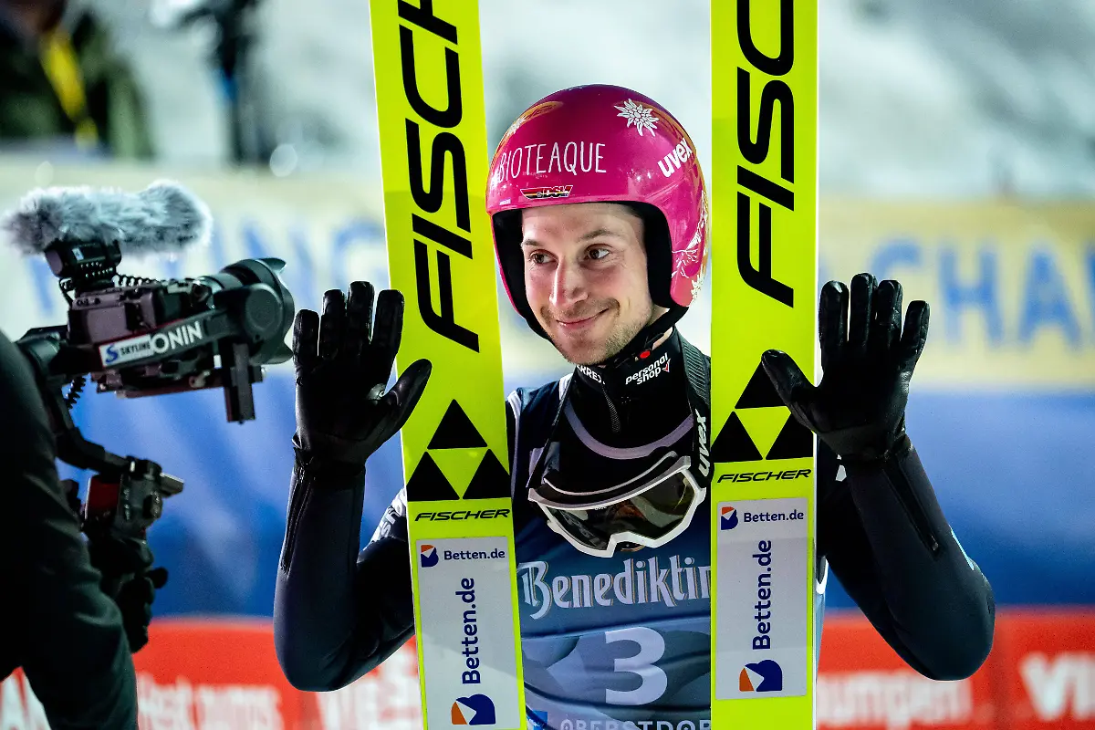 HOFFMANN-Felix-Deutschland-zufrieden-im-Ziel-GER-FIS-Viessmsann-Skiflug-Weltmeisterschaft-Oberstdorf-Wettkampf-Herren-Einzel-3-und-4-Durchgang-Saison-2025-2026-24-01-2026-GER-FIS-Viessmsann-Skiflug-Weltmeisterschaft-Oberstdorf-Wettkampf-Herren-Einzel-3-und-4-Durchgang-Saison-2025-2026-24-01