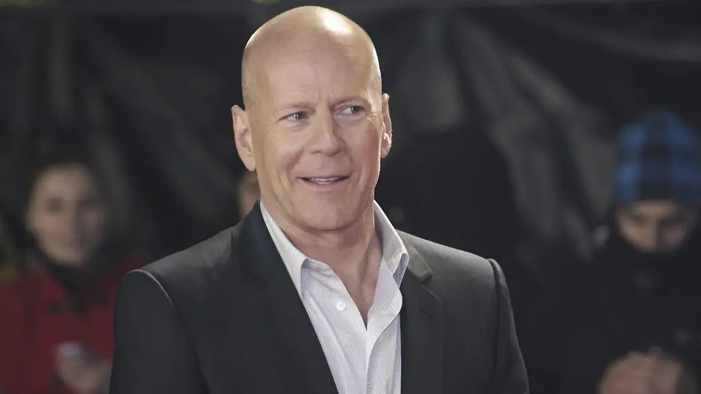 Bruce-Willis-Schauspieler-besucht-die-UK-Premiere-von-A-Good-Day-To-Die-Hard-am-07-02