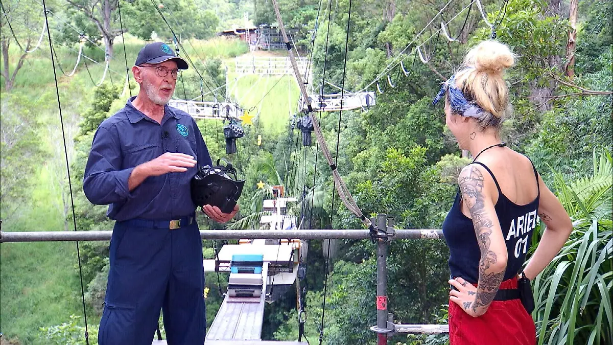 ACHTUNG-SPERRFRIST-FUeR-ALLE-MEDIEN-BIS-ZUM-SHOWENDE-DONNERSTAG-29-JANUAR-2026-22-30-UHR-Ariele-tritt-zur-Dschungelpruefung-Das-TraumAschiff-an-Dr-Bob-erklaert-ihr-worauf-sie-achten-muss-Die-Verwendung-des-sendungsbezogenen-Materials-ist-nur-mit-dem-Hinweis-und-Verlinkung-auf-RTL-gestattet