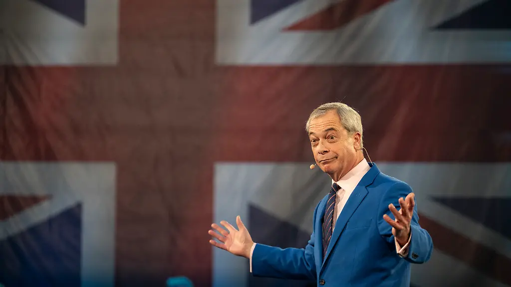 January-26-2026-London-UK-LONDON-UK-Nigel-Farage-MP-Leader-of-Reform-UK-at-a-press-conference-for-the-launch-of-Veterans-for-Reform-UK-held-at-Old-Billingsgate-in-the-City-of-London-Shortly-after-he-announced-that-Suella-Braverman-former-Conservative-Home-Secretary-has-joined-Reform-UK