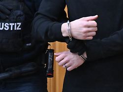 Strafgesetzbuch erweitert: Bundestag knöpft sich "Wegwerf-Agenten" vor