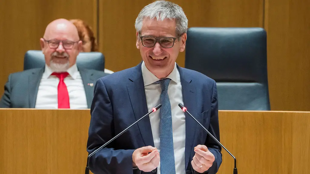 Launige-Worte-zum-Abschied-vom-Landtagspraesidenten