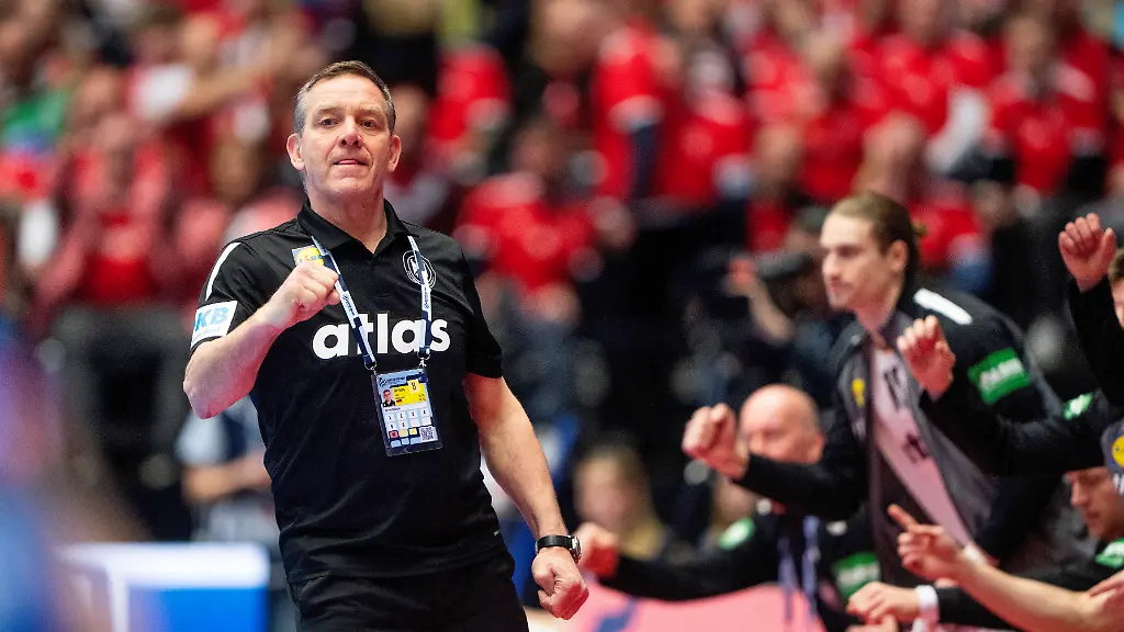 Germany-s-national-coach-Alfred-Gislason-reacts-during-the-EHF-Euro-2026-main-round-men-s-handball-match-between-Germany-and-France-at-Jyske-Bank-Boxen-in-Herning-Wednesday-January-28-2026